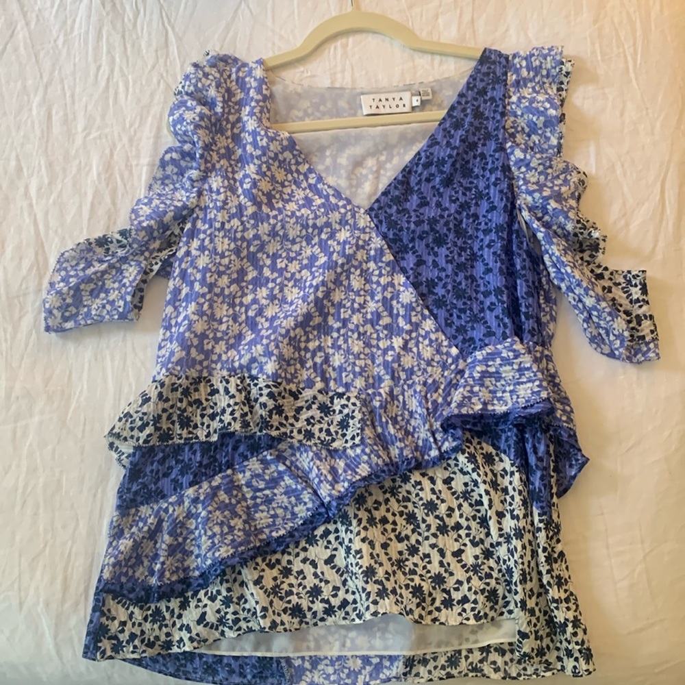 Blue pattern blouse